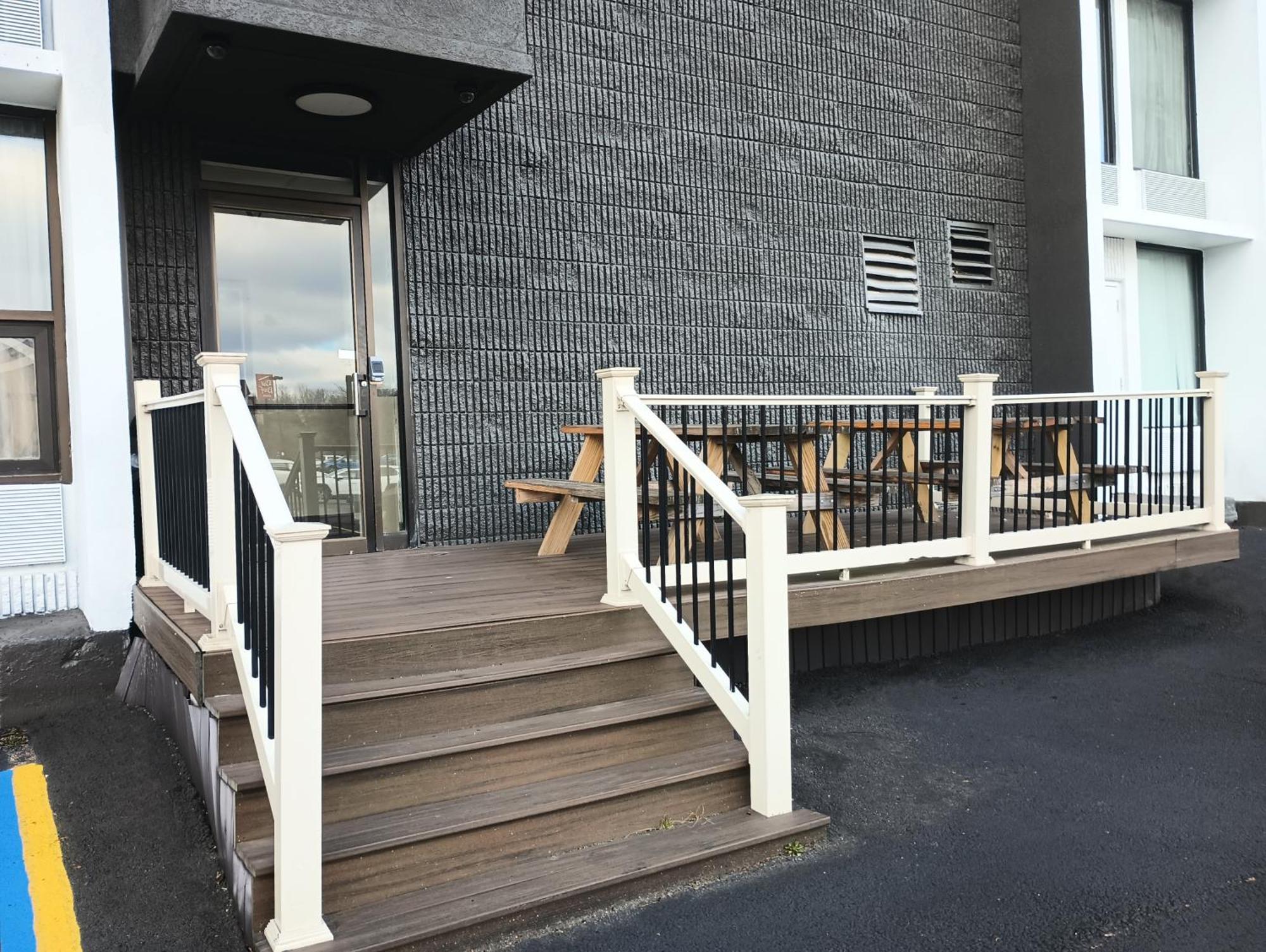 Baymont By Wyndham Johnson City/Binghamton Esterno foto