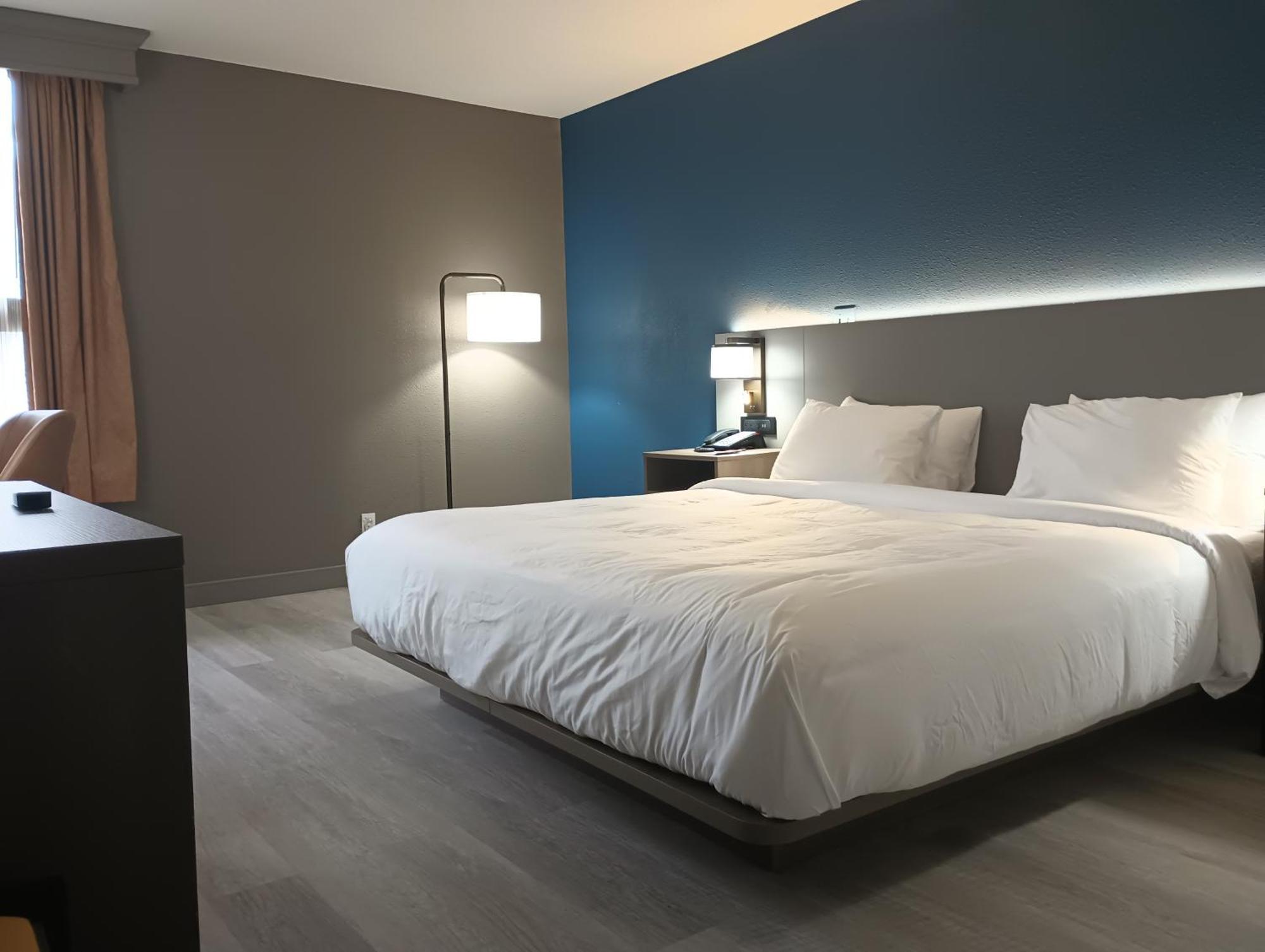Baymont By Wyndham Johnson City/Binghamton Esterno foto