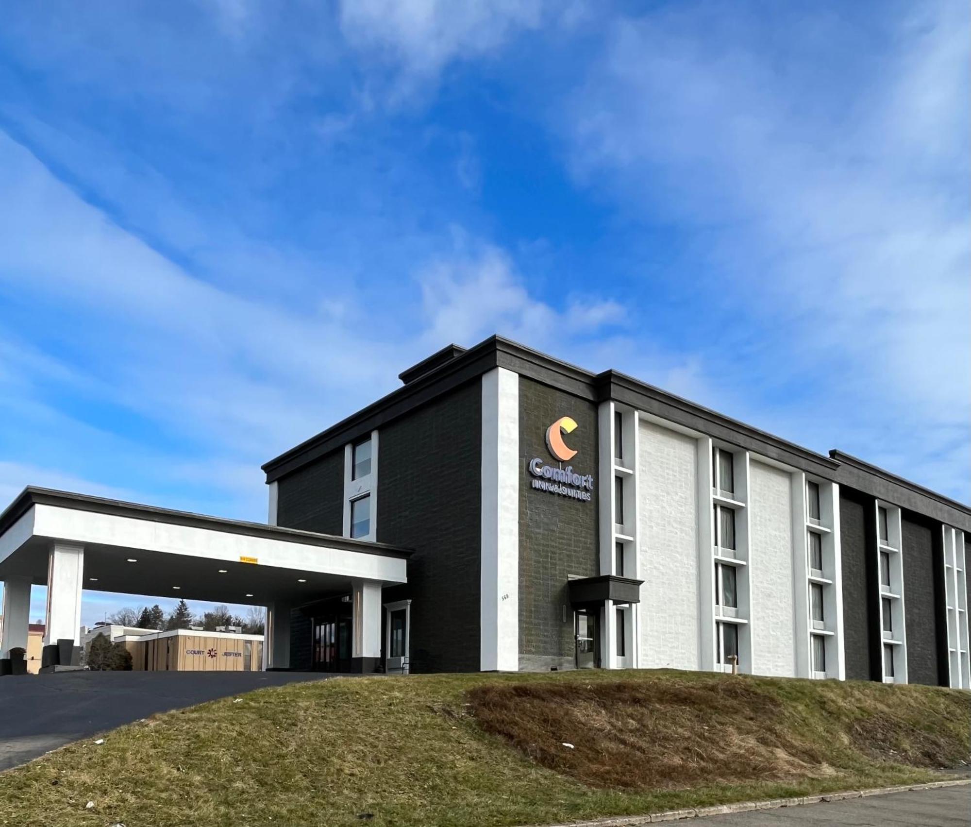 Baymont By Wyndham Johnson City/Binghamton Esterno foto